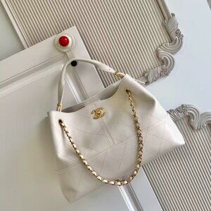 Classic CHANEL Bag: A Stylish and Versatile Choice for Elegance